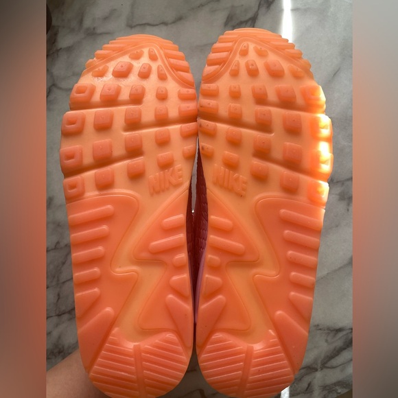 Nike Pink Women's Sneakers. Brand New, Never worn! - Picture 7 of 7